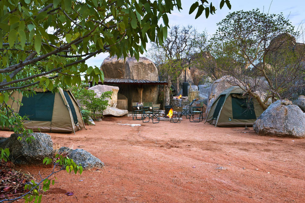 Отель Hoada Camp Site Palmwag Экстерьер фото