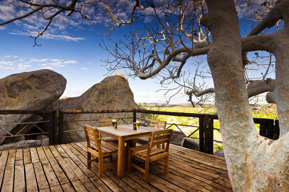 Отель Hoada Camp Site Palmwag Экстерьер фото